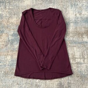 Women’s Lululemon Long Sleeve Tee